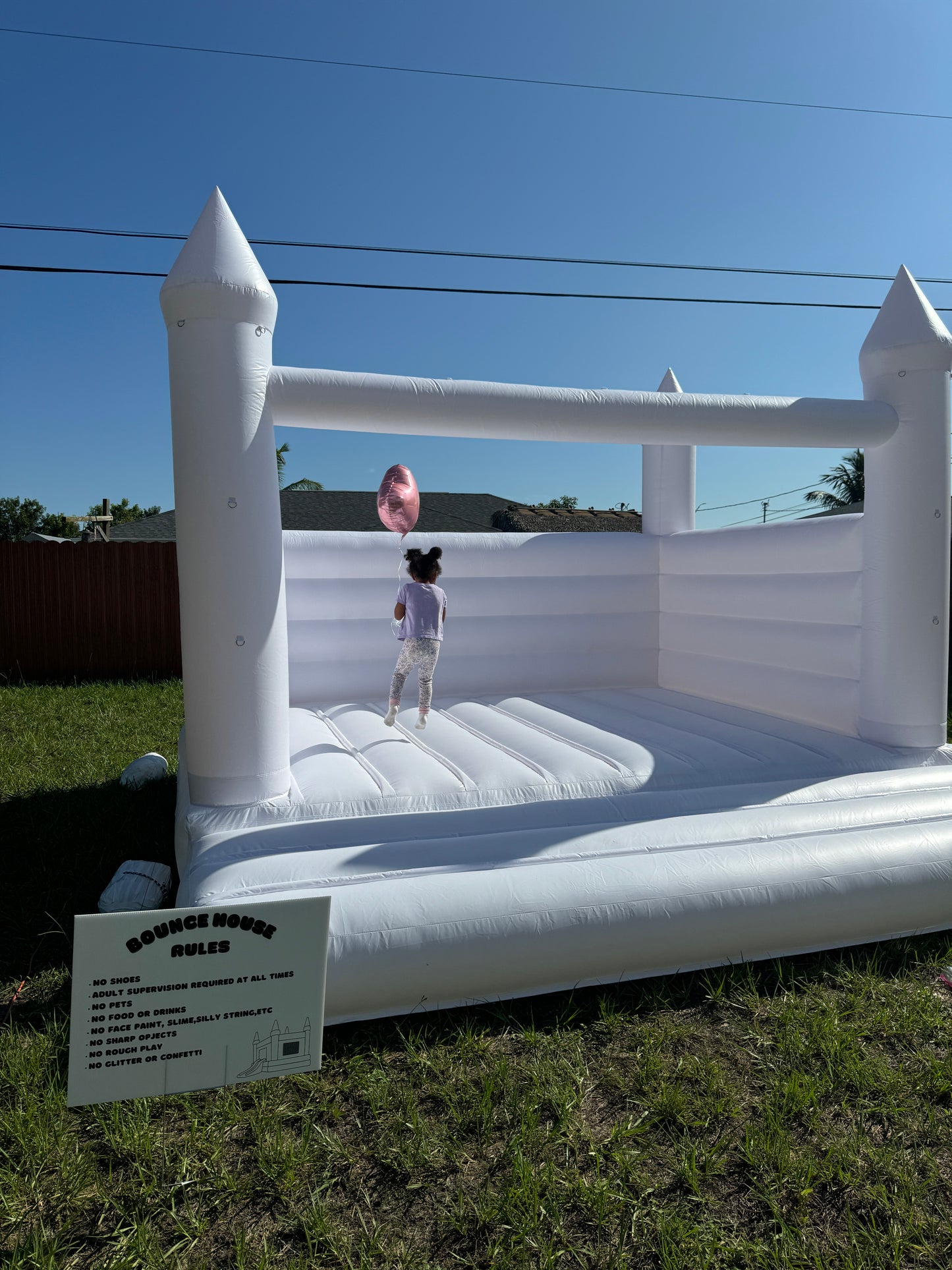 13x13 White Bounce House